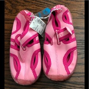 Girls Water Shoes NWT New Size 11 Toddler